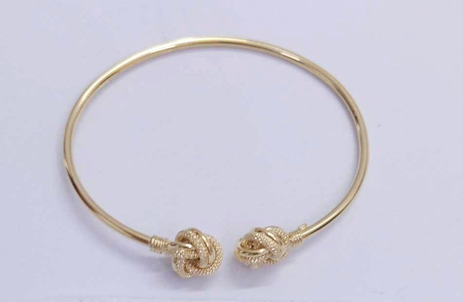 Knot bangle